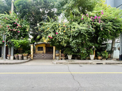 ขาย ที่ดิน สาทร ติดถนนนราธิวาส เนื้อที่ 99 ตรว