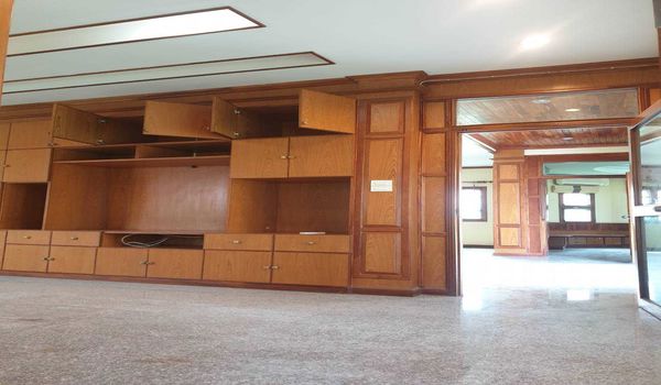 บ้านหรูใจกลางเมืองศรีสะเกษ บนเนื้อที่ 1 ไร่ 1 งาน 49 ตารางวา