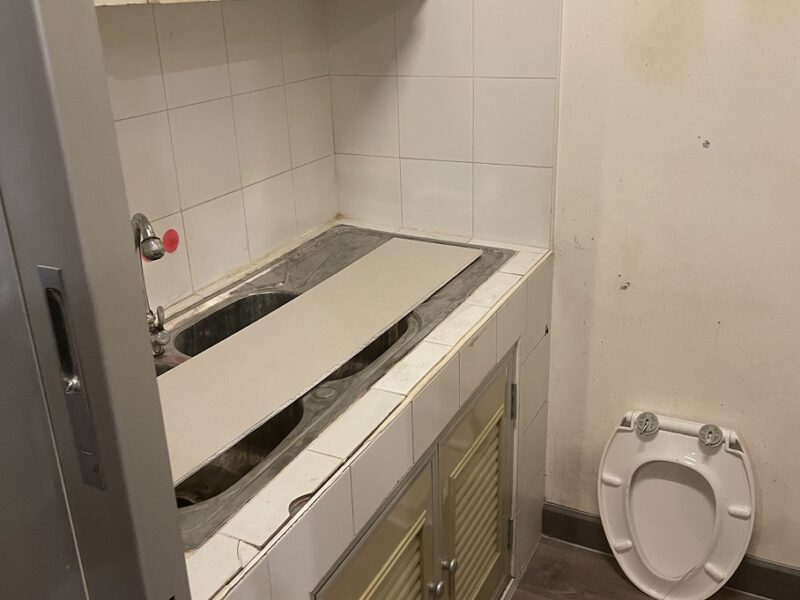 ปล่อยเช่าตึกสามชั้น ย่าน rca สามารถเลือกชั้นเช่าได้