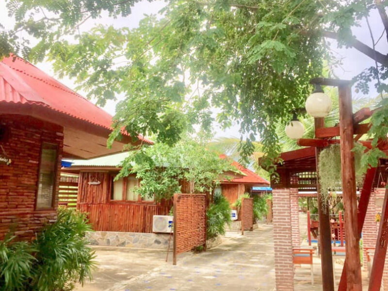 ขายที่ดินพร้อมรีสอร์ท 25-0-75.4 ไร่ (แบ่งขาย) ติดถนนพระรามที่ 2 จ.สมุทรสงคราม