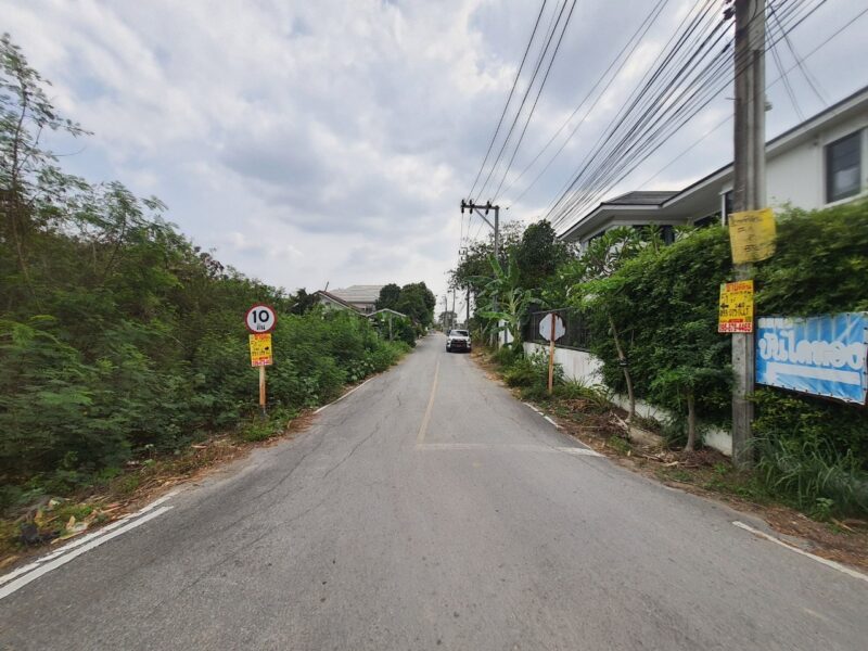 ขายด่วนที่ดินลาดปลาดุก 51 ตรว ติดถนนลาดยางสาธารณะ ถมแล้ว อ.บางบัวทอง จ.นนทบุรี