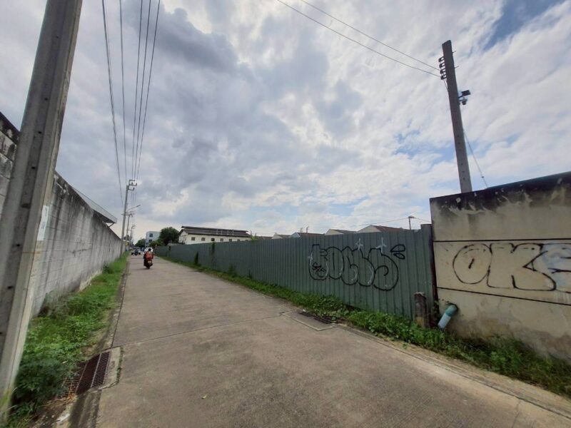 ขายถูกมากที่ดินหนองแขม 3 ไร่ 3 งาน 51 ตรว ติดถนนคอนกรีตสาธารณะ เลียบคลองภาษีเจริญฝั่งเหนือ 10 กทม.