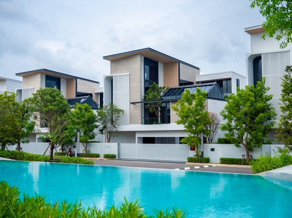 ขาย VIVE Krungthep Kreetha บ้านเดี่ยว 3 ชั้น พร้อมลิฟต์ส่วนตัว 4 ห้องนอน 6 ห้องน้ำ ราคาพิเศษ โทร 0818119186