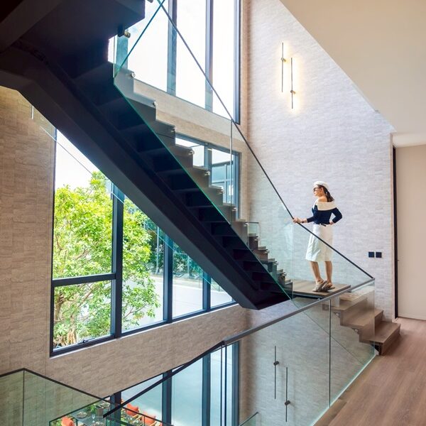 ขาย VIVE Krungthep Kreetha บ้านเดี่ยว 3 ชั้น พร้อมลิฟต์ส่วนตัว 4 ห้องนอน 6 ห้องน้ำ ราคาพิเศษ โทร 0818119186