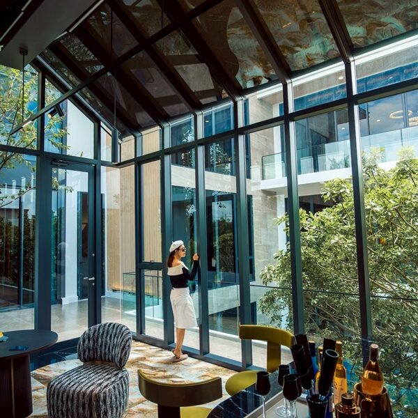 ขาย VIVE Krungthep Kreetha บ้านเดี่ยว 3 ชั้น พร้อมลิฟต์ส่วนตัว 4 ห้องนอน 6 ห้องน้ำ ราคาพิเศษ โทร 0818119186