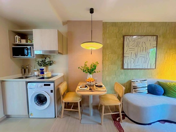 ขายดาวน์คอนโดใหม่ dcondo sense Bangsaen ราคาพิเศษ วิวสระ แต่งครบ พร้อมเฟอร์นิเจอร์ ชั้น 4 อาคาร B โทร 093-1681685