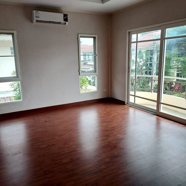 ขายบ้านเดี่ยว 2 ชั้น หมู่บ้านศุภาลัย พาร์ควิลล์ 5 การเดินทางสะดวก เข้าออกได้หลายทาง ราคา 8.7 ลบ. โทร 0819308276