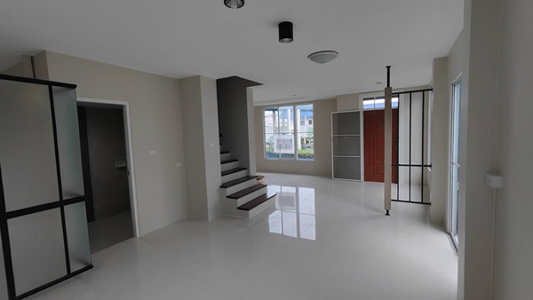 ให้เช่าทาวน์โฮม คลอง4 ลำลูกกา ปทุมธานี 20 ตร.ว สภาพใหม่พร้อมเข้าอยู่ โทร 088-2523771