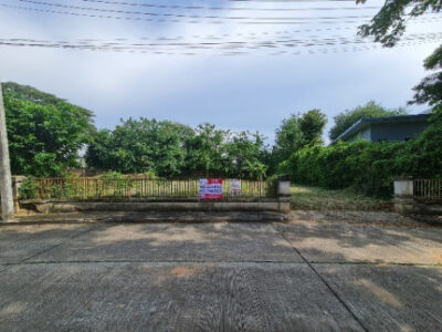 ขายที่ดิน 127ต.ร.ว.หมู่บ้าน เลควิว พาร์ค 2 ถนนวงแหวนรอบนอก ต.สันผีเสื้อ อ.เมือง ซอย26 เหมาะสร้างบ้านพักอาศัย