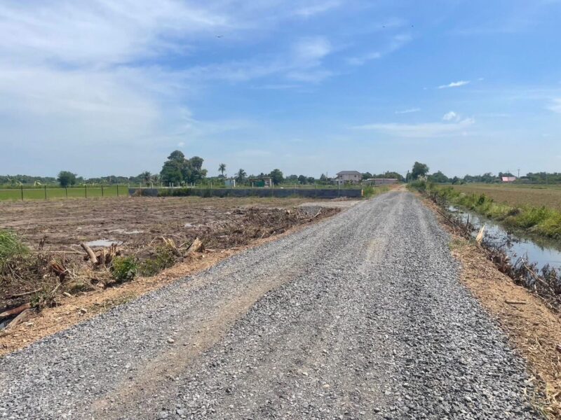 คลอง 6 ซอย 67 แปลงเล็กเหมาะปลูกบ้าน💥 ไม่ไกลจากมอเตอร์เวย์ 100 ตรว. 490,000 บาท ฟรีโอน