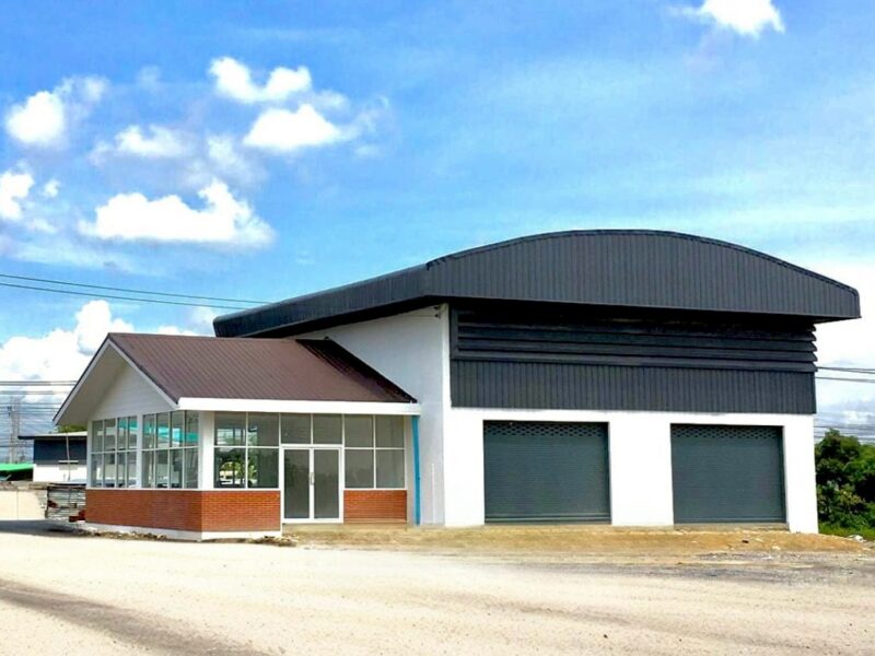 โครงการมังกรทองแฟคทอรี่ อยู่ติดถนนใหญ่ เส้น340 เหมาะสำหรับขยายธุรกิจ ทำออฟฟิศ โกดกัง โรงงาน ราคาเริ่มต้น 2.9 ล้านบาท