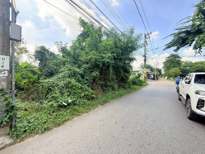 ขายด่วนที่ดิน 108 ตรว ติดถนนคอนกรีตสาธารณะ ซ.รามอินทรา 65 แยก 2-2-10 เขตบางกะปิ กทม.