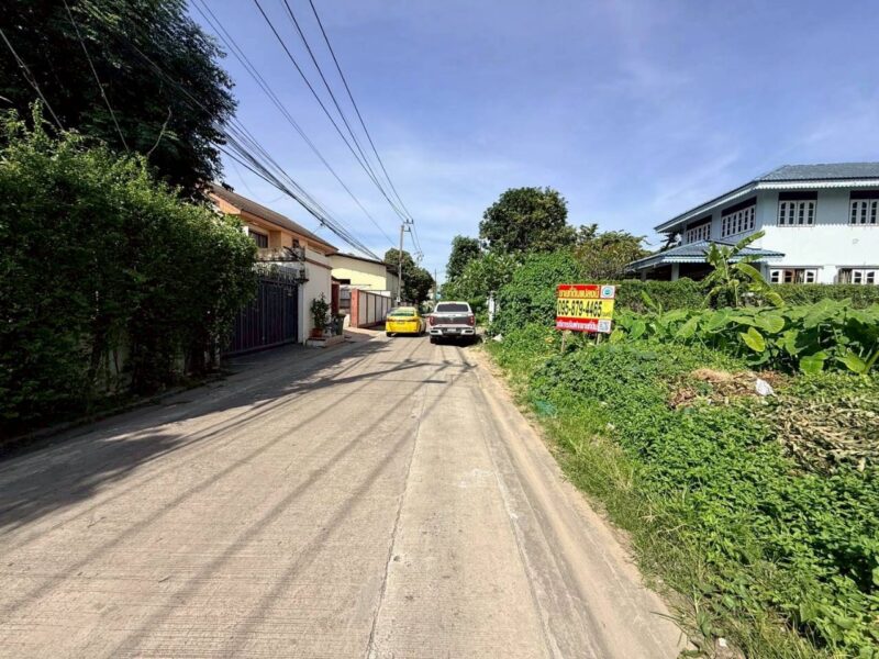 ขายที่ดินใกล้รถไฟฟ้าสายสีม่วง 79 ตรว ติดถนนคอนกรีต ถมแล้ว ซ.รัตนาธิเบศร์ 22 แยก 7 เมืองนนท์