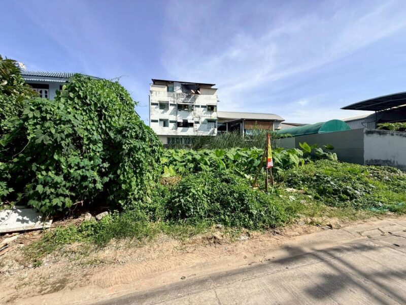 ขายที่ดินใกล้รถไฟฟ้าสายสีม่วง 79 ตรว ติดถนนคอนกรีต ถมแล้ว ซ.รัตนาธิเบศร์ 22 แยก 7 เมืองนนท์