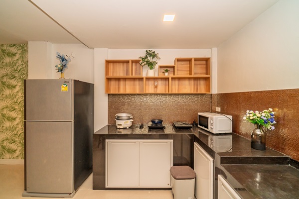 Tropical House - ปล่อยเช่าบ้านใจกลางทองหล่อ ซอย 25 ทาวน์โฮมหรู 5 ชั้น ทำเลเยี่ยม พร้อมดาดฟ้าส่วนตัว โทร 092-6397963