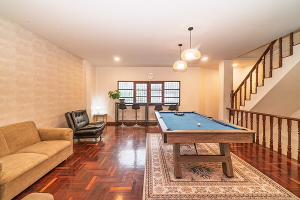 Tropical House - ปล่อยเช่าบ้านใจกลางทองหล่อ ซอย 25 ทาวน์โฮมหรู 5 ชั้น ทำเลเยี่ยม พร้อมดาดฟ้าส่วนตัว โทร 092-6397963