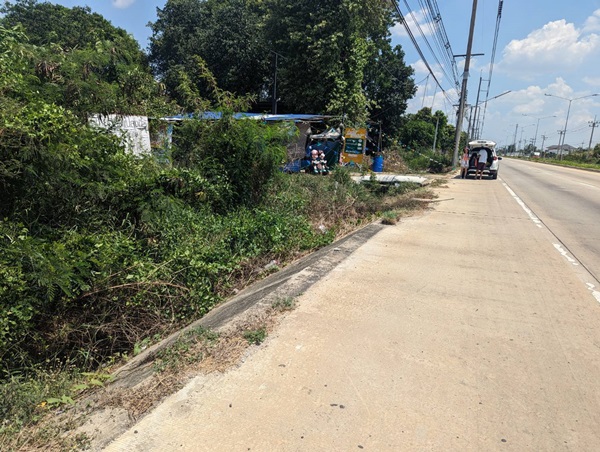 ขายที่ดินติดถนน 3 ด้าน 12-3-71 ไร่ ทำเลทอง ศุขประยูร - พนัสนิคม จ.ชลบุรี โทร 0818213624