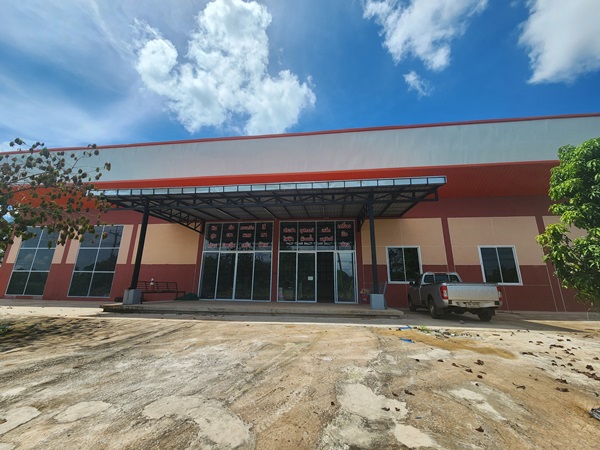 อาคารโกดังให้เช่า เมืองหนองคาย 800ตรม สูง 9เมตร ติดถนนใหญ่ พระธาตุบังพวน ทางไปหนองสองห้อง โทร 0993902641