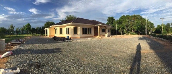 ให้เช่าบ้านเดี่ยว พื้นที่ 1 ไร่ อ.พนัสนิคม จ.ชลบุรี ใกล้ร้านสะดวกซื้อ 7/11 มินิบิ๊กซี โลตัส ซีเจ โทร 0879556066