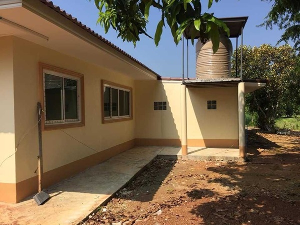 ให้เช่าบ้านเดี่ยว พื้นที่ 1 ไร่ อ.พนัสนิคม จ.ชลบุรี ใกล้ร้านสะดวกซื้อ 7/11 มินิบิ๊กซี โลตัส ซีเจ โทร 0879556066