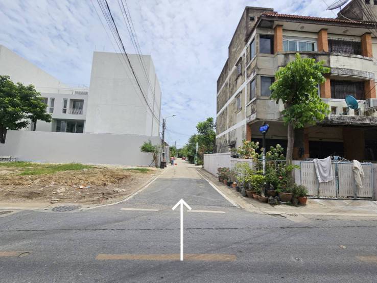 ขายที่ดิน ซอยติวานนท์24 แยก11 ถมแล้วบางส่วน ใกล้สถานีรถไฟฟ้าแคราย