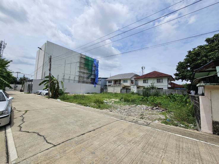 ขายที่ดิน ซอยติวานนท์24 แยก11 ถมแล้วบางส่วน ใกล้สถานีรถไฟฟ้าแคราย