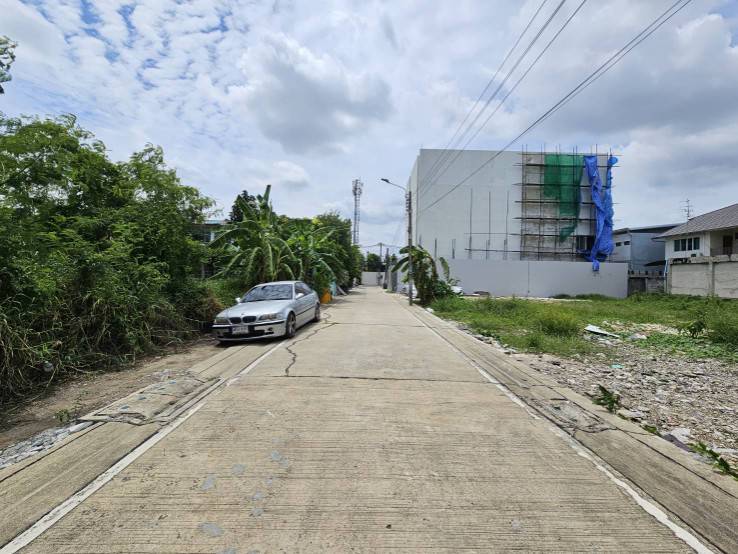 ขายที่ดิน ซอยติวานนท์24 แยก11 ถมแล้วบางส่วน ใกล้สถานีรถไฟฟ้าแคราย