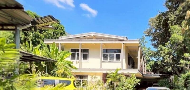 ขายที่ดินพร้อมบ้าน ขนาด 196 ตร.ว. ซอยปรีดีพนมยงค์ 37 (สุขุมวิท 71) แขวงพระโขนงเหนือ เขตวัฒนา กรุงเทพฯ