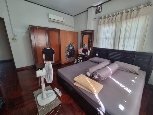 ขายบ้านเดี่ยว 2 ชั้น ปากน้ำ ตรงข้าม รพ.สมุทรปราการ ทำเลดี เดินทางสะดวก โทร 0813436920 เจ้าของขายเอง