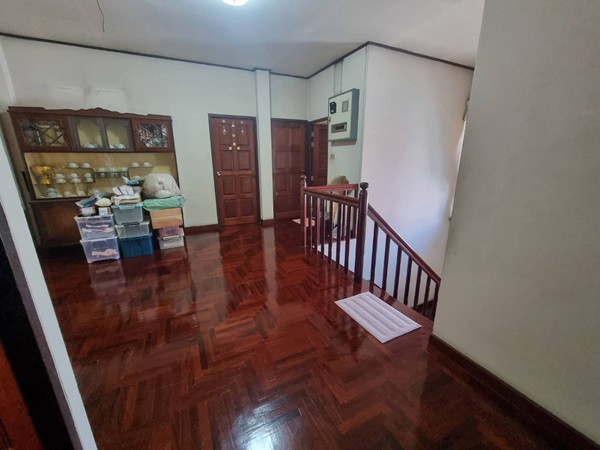 ขายบ้านเดี่ยว 2 ชั้น ปากน้ำ ตรงข้าม รพ.สมุทรปราการ ทำเลดี เดินทางสะดวก โทร 0813436920 เจ้าของขายเอง