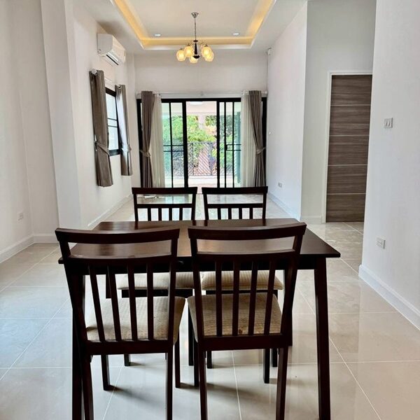 ขายบ้านเดี่ยวชั้นเดียว 50 ตร.วา ไร่กล้วย ศรีราชา พร้อมอยู่ ทำเลน่าอยู่ เหมาะทั้งอยู่อาศัยและลงทุน Tel 06-28926536