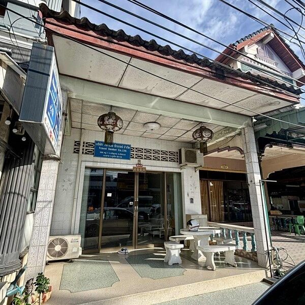 ขายตึก อาคารพาณิชย์ 2 ชั้น ถลาง ภูเก็ต ติดถนนเชิงทะเล ทำเลทอง เหมาะทำธุรกิจหลายรูปแบบ โทร 065-8785994