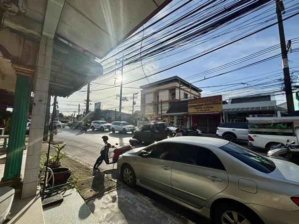 ขายอาคารพาณิชย์ 2 ชั้น ภูเก็ต 48 ตรว. ติดถนนเชิงทะเล ทำเลทอง เจ้าของขายเอง-ต่อรองได้ โทร 065-8785994