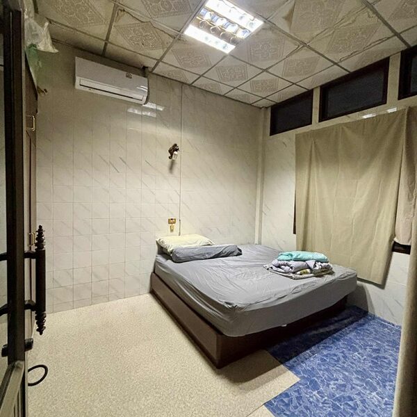 ขายตึก อาคารพาณิชย์ 2 ชั้น ถลาง ภูเก็ต ติดถนนเชิงทะเล ทำเลทอง เหมาะทำธุรกิจหลายรูปแบบ โทร 065-8785994