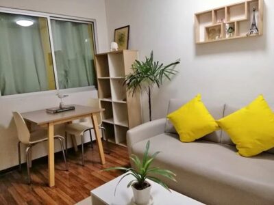 ให้เช่า คอนโด ยู รัชโยธิน ห้องริม วิวสระน้ำ ชั้น 8 บนสุด เฟอร์พร้อมอยู่ Tel 0626599246