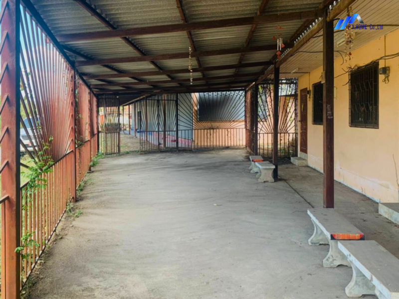 ขายที่ดินนครนายกพร้อมอาคารห้องเช่า 11 ห้อง ทำเลดี ติดถนนใหญ่