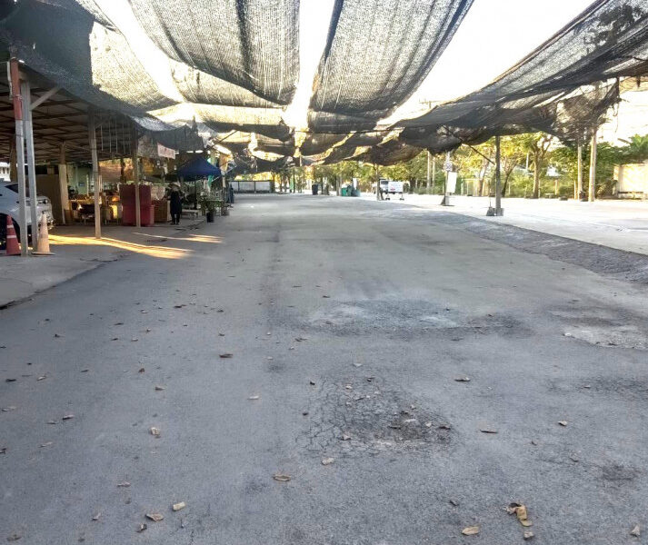 ขายที่ดินแปลงใหญ่ ติดถนนบางระมาด ใกล้ตลาดคลองลัดมะยม เหมาะพัฒนาโครงการที่อยู่อาศัยและเชิงพาณิชย์