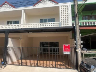 ทาวน์เฮ้าส์ปากช่อง 2 ชั้น รีโนเวทใหม่ ราคาคุยกันได้