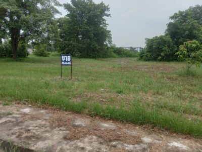 ขายที่ดินเปล่าติดทะเลสาบขนาดใหญ่ พื้นที่ 235 ตารางวา อยู่ในโครงการหมู่บ้านเดอะลากูน 1 สามโคกปทุมธานี