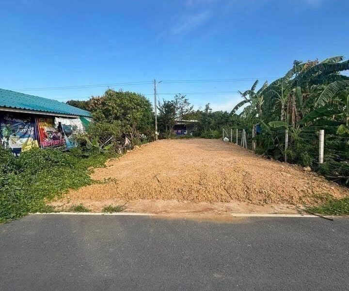 ขายที่ดิน 37 ตารางวา ถมแล้ว ตำบลทุ่งลูกนก อำเภอกำแพงแสน จังหวัดนครปฐม ราคา 220,000 พร้อมโอน โฉนดครุฑแดง