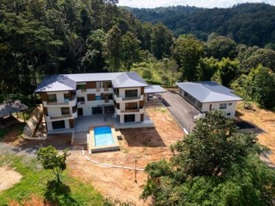 ขายที่ดิน พร้อมอาคาร วิวทะเลหมอก ทำเลศักยภาพ ดอยสะเก็ด – เชียงใหม่ บนเนื้อที่ 5 ไร่กว่า โทร 087-8783536