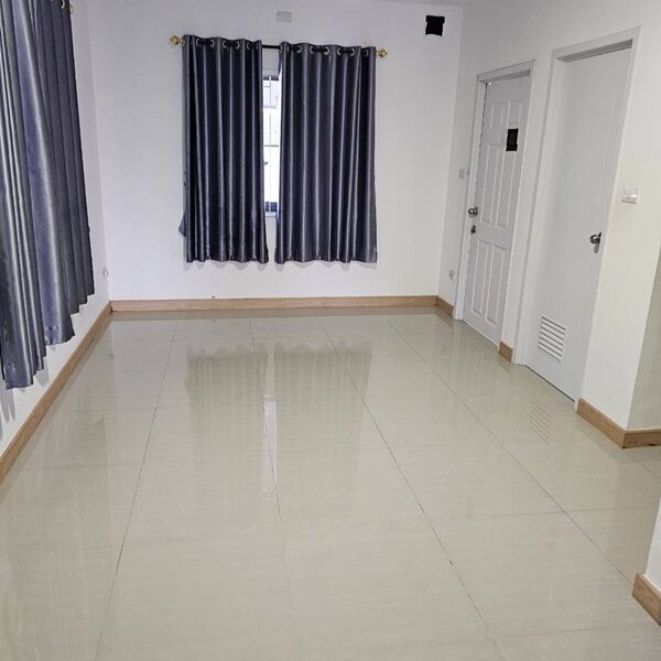 ขายด่วน บ้านทาวเฮ้าส์ หมู่บ้านศิวาลัย บางสมัคร บางปะกง ฉะเชิงเทรา สภาพใหม่ เนื้อที่ 42 ตรว. โทร 0632359638