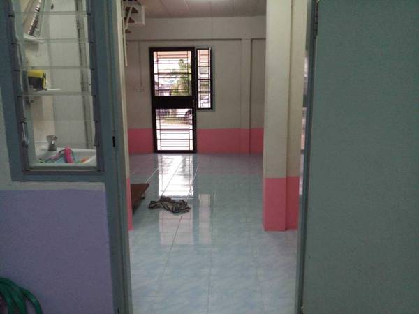 ให้เช่าบ้านโคราช ราคาถูก 2ชั้น โครงการ เอื้ออาทรโชคชัย อ.โชคชัย จ.นครราชสีมา พร้อมแอร์ ใกล้มหาวิทยาลัยรามคำแหง โทร 086-6675297