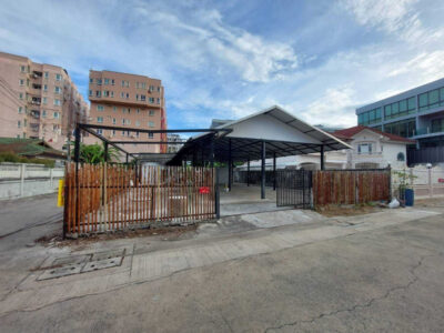 ให้เช่า ที่ดินหัวมุม 109 ตร.วา พร้อมโครงเหล็ก หลังคา ห้องน้ำ ซอย 20 มิถุนา ใกล้ MRT สุทธิสาร ทำเลทองโซนชุมชน