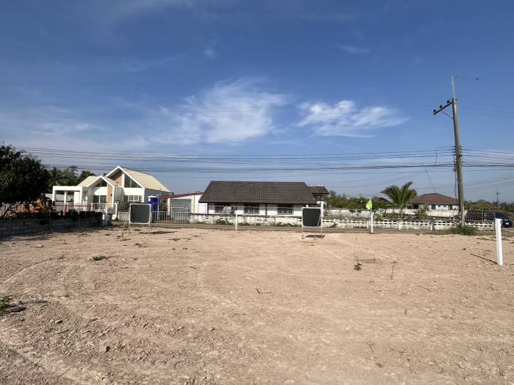 ขายที่ดินถมแล้ว หมู่บ้าน ตชด.โคกสว่าง ใกล้ศาลากลางสกลนคร