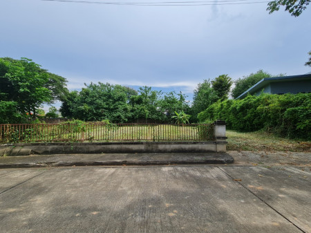 ขายที่ดิน 127ต.รว หมู่บ้าน เลควิว พาร์ค 2 ถนนวงแหวนรอบนอก ต.สันผีเสื้อ อ.เมือง ซอย26 เหมาะสร้างบ้านพักอาศัย