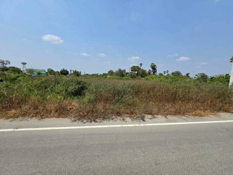 ขายด่วนที่ดินใกล้ด่านมอเตอร์เวย์ M81 เนื้อที่ 300 ตรว ติดถนนลาดยางสาธารณะ อ. เมืองนครปฐม จ. นครปฐม