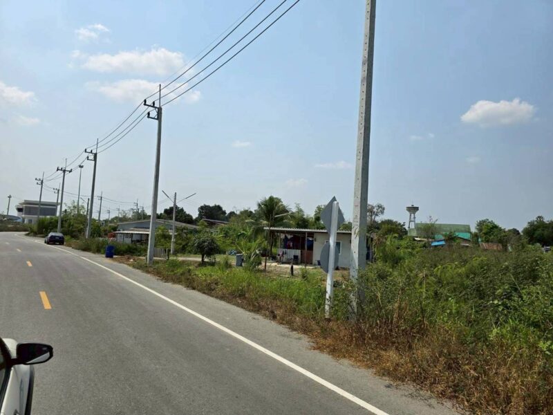 ขายด่วนที่ดินใกล้ด่านมอเตอร์เวย์ M81 เนื้อที่ 300 ตรว ติดถนนลาดยางสาธารณะ อ. เมืองนครปฐม จ. นครปฐม