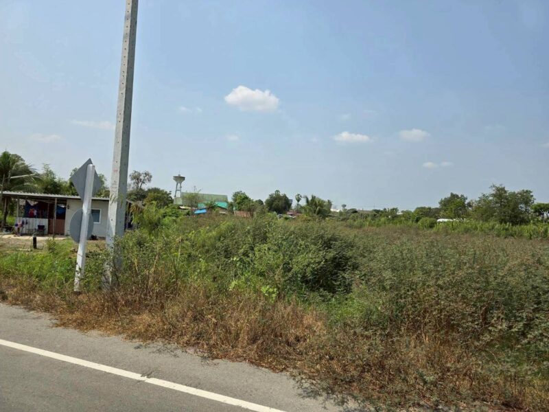 ขายด่วนที่ดินใกล้ด่านมอเตอร์เวย์ M81 เนื้อที่ 300 ตรว ติดถนนลาดยางสาธารณะ อ. เมืองนครปฐม จ. นครปฐม