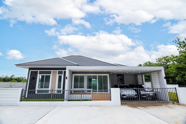 เจ้าของขายเอง บ้านเดี่ยวใหม่ พนัสนิคม หนองเหียง ใกล้331 75.8ตร.ว. 2.39ล. ฟรีโอน โทร 099-4464142